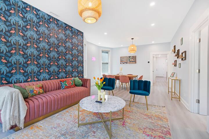 6BR Jungle Retreat + Ping Pong, Walk to Wrigley! gallery image 2