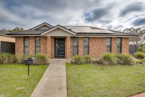 Successful Airbnb property: Birdies on the Murray in Albury City Council