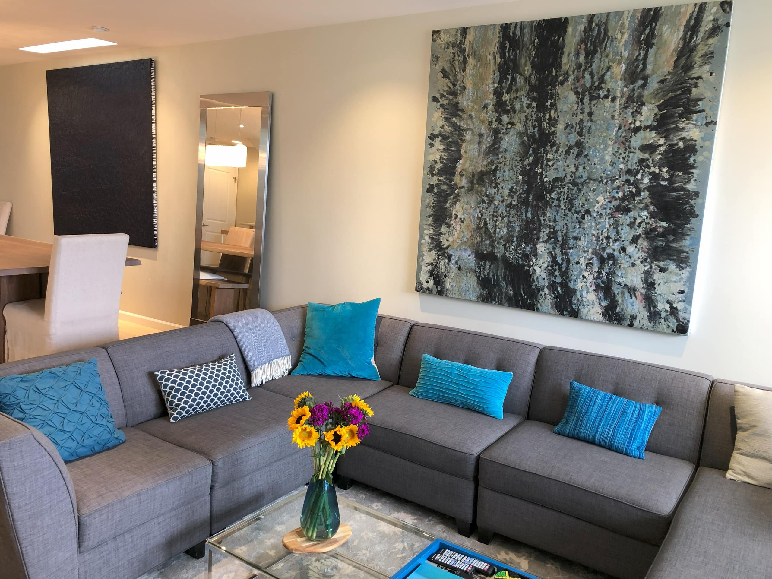 Home in San Francisco · ★5.0 · 3 bedrooms · 3 beds · 2.5 baths - Image 1