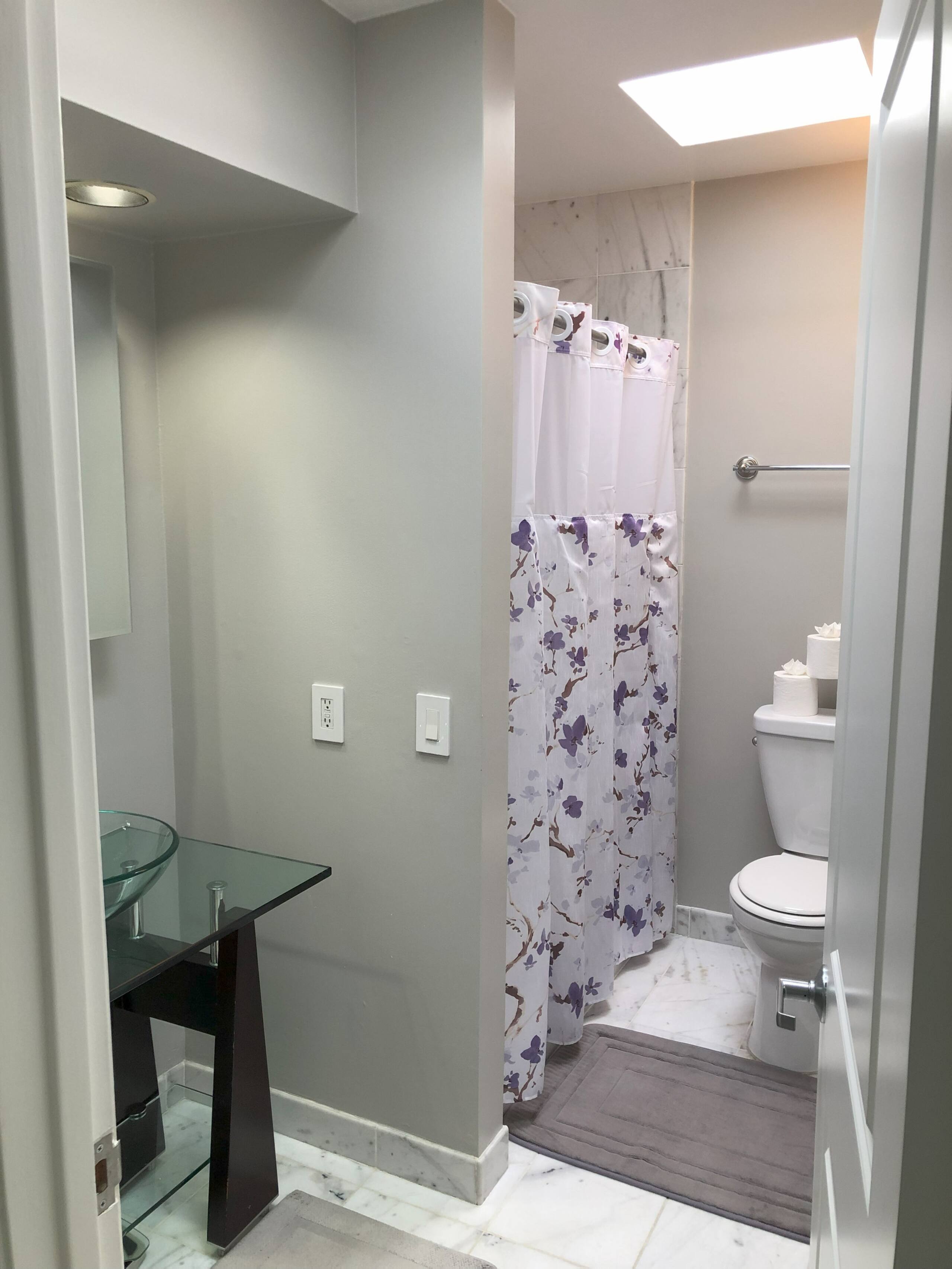 Home in San Francisco · ★5.0 · 3 bedrooms · 3 beds · 2.5 baths - Image 20