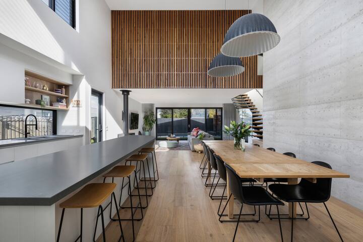 Private Family Retreat! gallery image 4