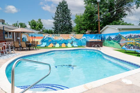 Denver Dolphin - Hot Tub, Pool, Pool Tables, Games