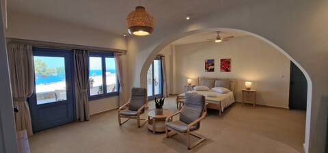 Blue Horizon Villa in Tria Lagonia