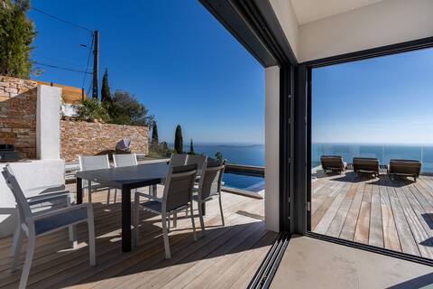 Deluxe Villa 5 *view of the Or Islands-California
