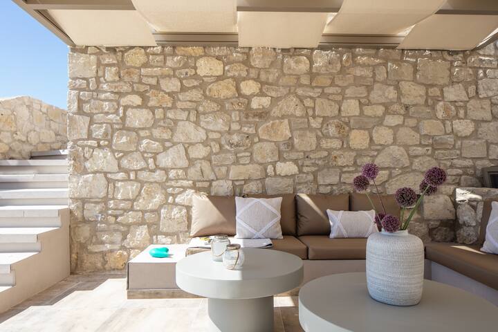 Villa Azalea, pool, sea view, BBQ, luxury, quiet gallery image 5