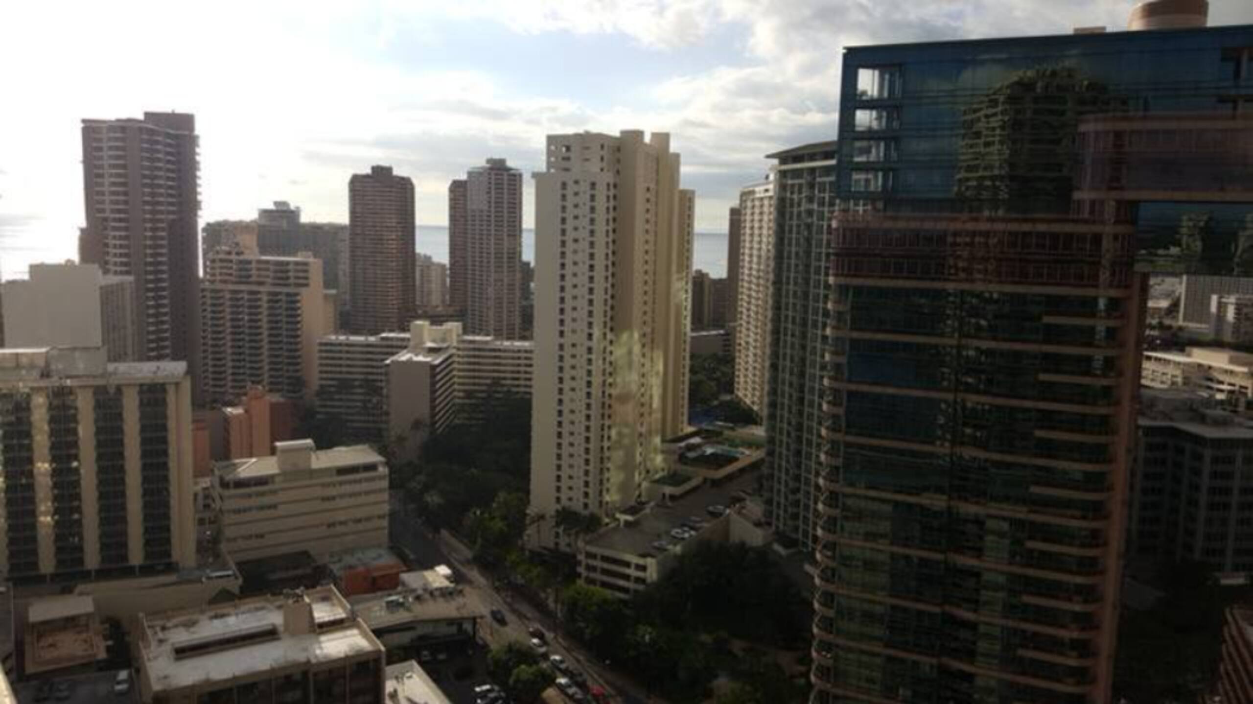 Condo in Honolulu · ★4.77 · 1 bedroom · 1 bed · 1 bath - Image 10