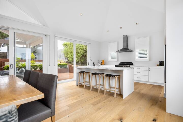 Magnificent Melbourne, Truly Superb, Blairgowrie gallery image 5