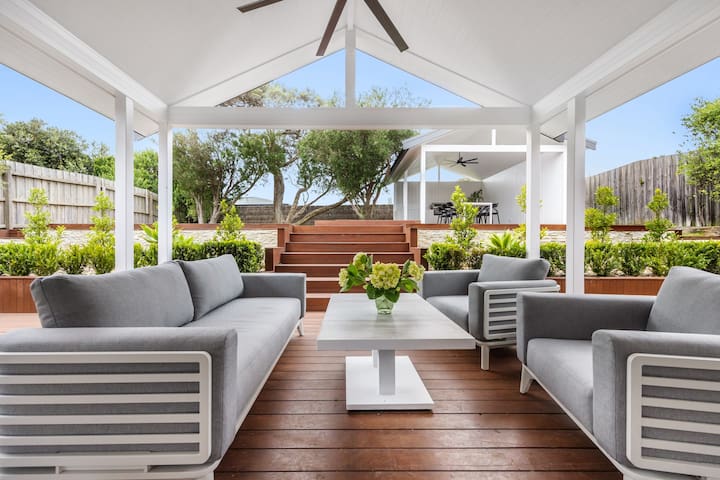 Magnificent Melbourne, Truly Superb, Blairgowrie