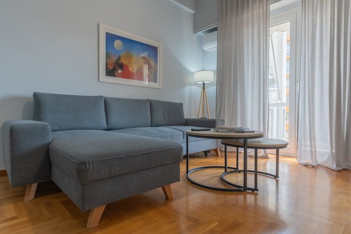 Athenian Retreat Opposite the Acropolis Museum