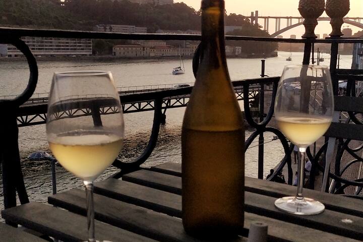 Luxury stay apart. overlooking the Douro river gallery image 4