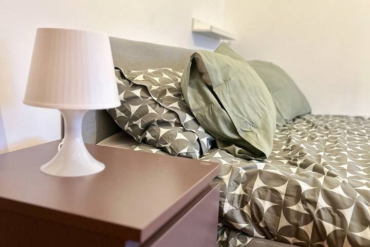 Porta Genova suite Modern House gallery image 4