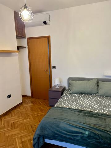 Porta Genova suite Modern House gallery image 5