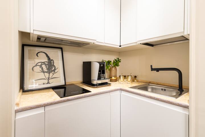 Vaticano Apartament – 2 Room via Catone 21 gallery image 3