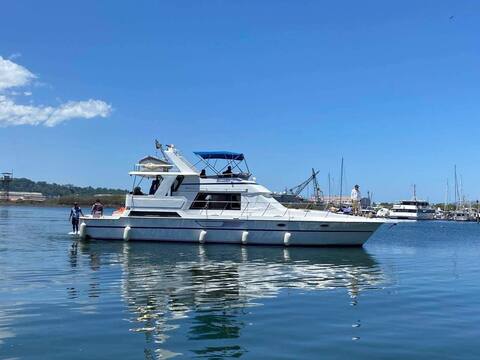 Home in Subic (Family Yacht 24 hours)