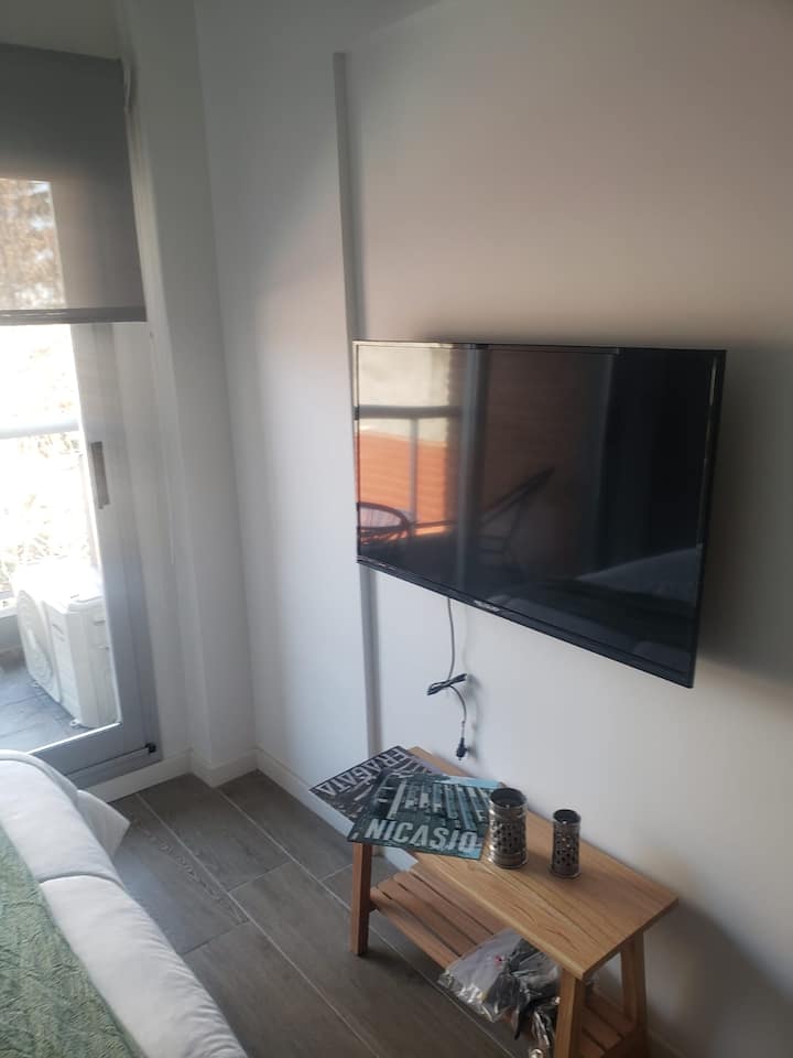 Monoambiente en contrafrente en Parque Patricios