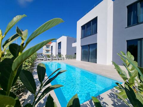 Villa Magic Sky II with swimming pool and hot tub