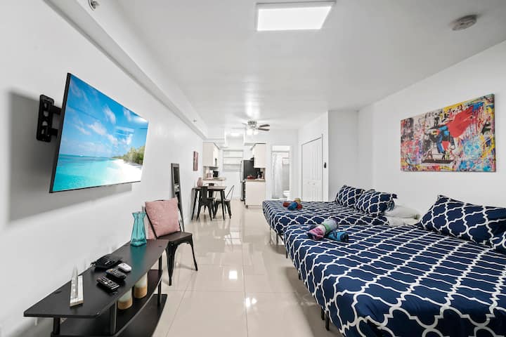 Ocean Drive Beachfront By Deco 305-ocean Dream - Miami Beach, FL
