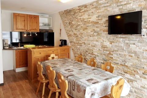 Nice apartment, mountain view