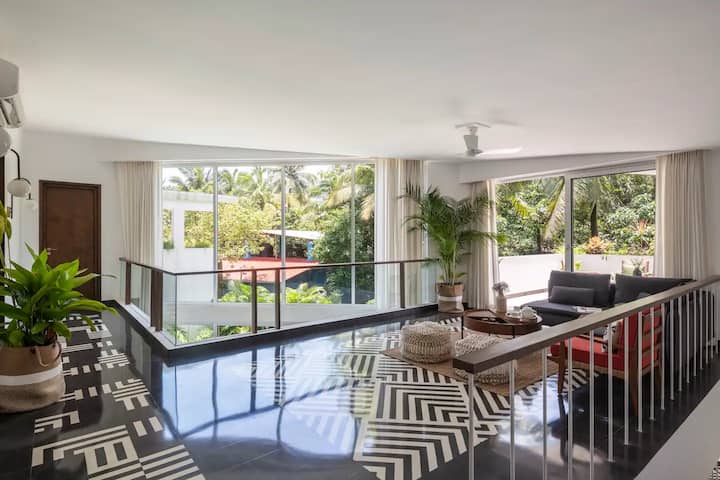 Lounge Area