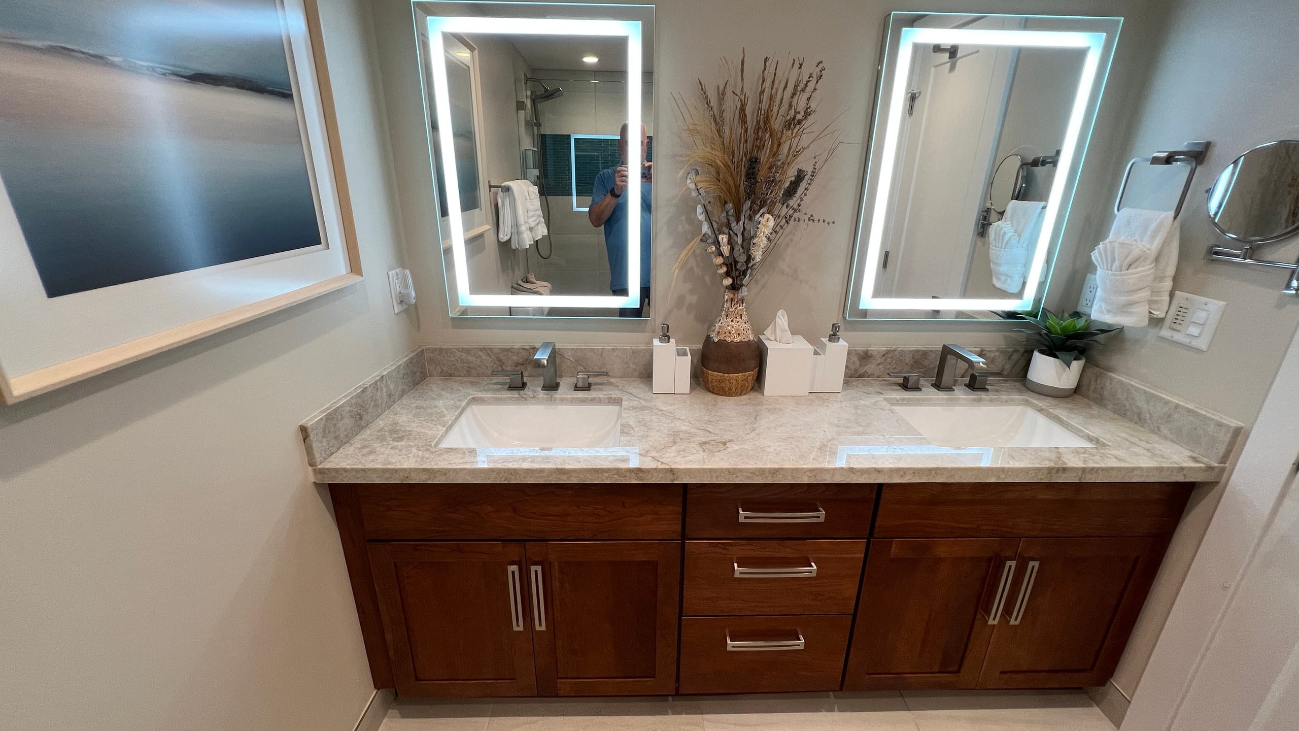Breathtaking Ocean Front Views. Newly Remodeled. - Image 13