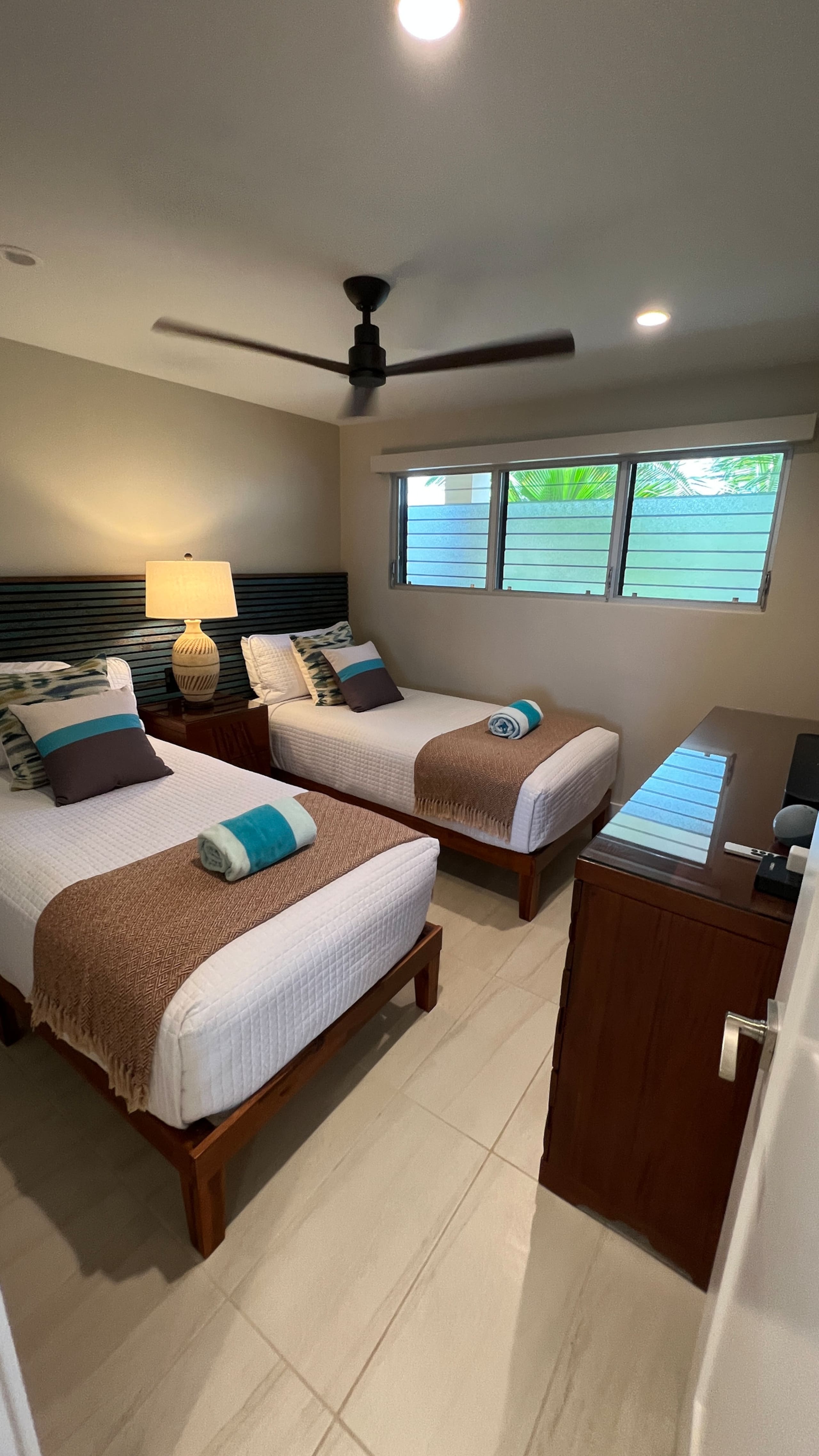 Breathtaking Ocean Front Views. Newly Remodeled. - Image 16