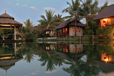 Pairadise | AC, Pond, Pool, Mountains & Sunsets