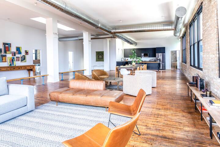 Luxury Designer Penthouse Loft | Sleeps 20 gallery image 5