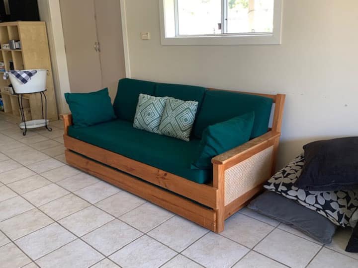 เตียงเลื่อนในห้องอเนกประสงค์