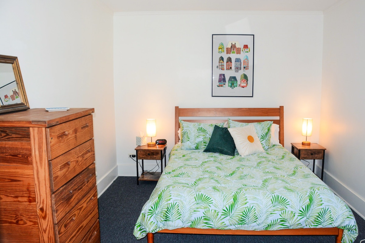 Nous sommes ravis d'essayer ce matelas en mousse à mémoire de forme incroyablement confortable depuis Tuft and Needle !