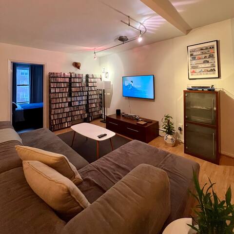 Renovated Private 2 Bedroom Apt in Chelsea (23/7) gallery image 2