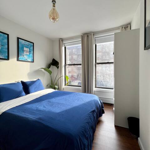 Renovated Private 2 Bedroom Apt in Chelsea (23/7) gallery image 3