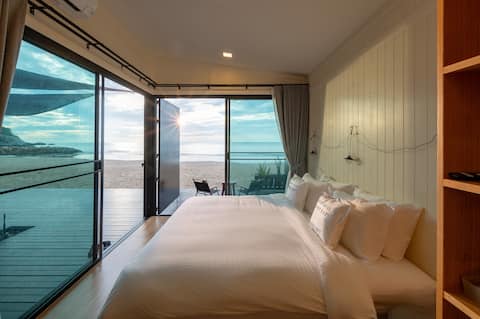 Beachfront private cabin