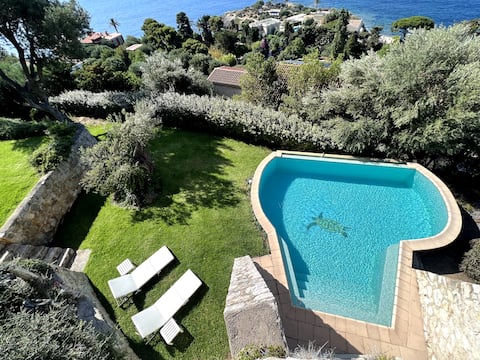 Completely renovated villa with pool