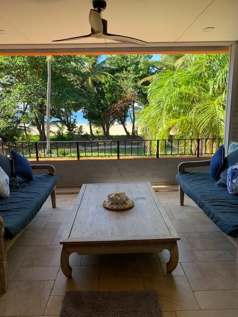 Absolute Beach front with views 2/46 Marine Parade