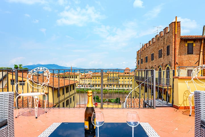 Penthouse with superb view of Florence