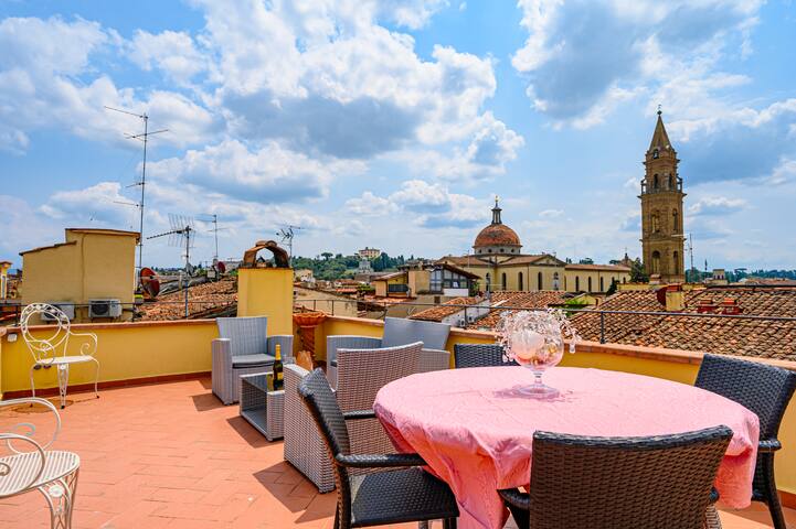 Penthouse with superb view of Florence gallery image 2