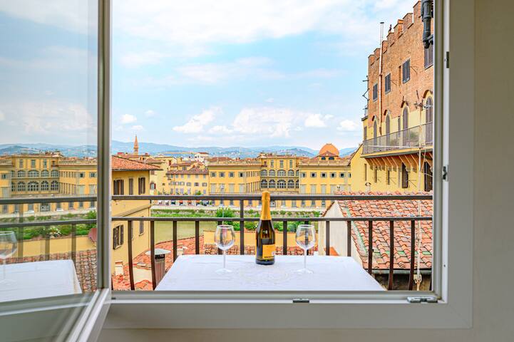 Penthouse with superb view of Florence gallery image 3