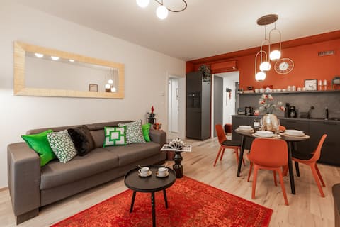 Top performing Airbnb: Chill in Oriental Splendour in Praha 8