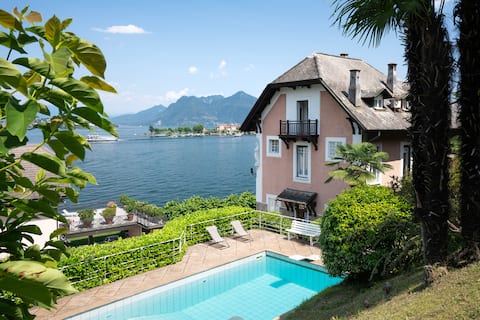 wonderful villa with pool on the lake