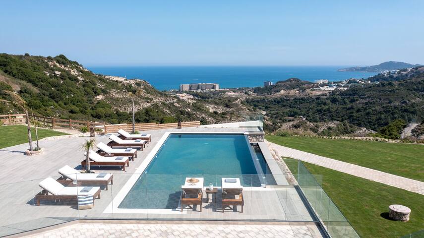 Waves of Blue gallery image 2