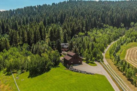 Are you #StarValleyDreaming? House and Barn