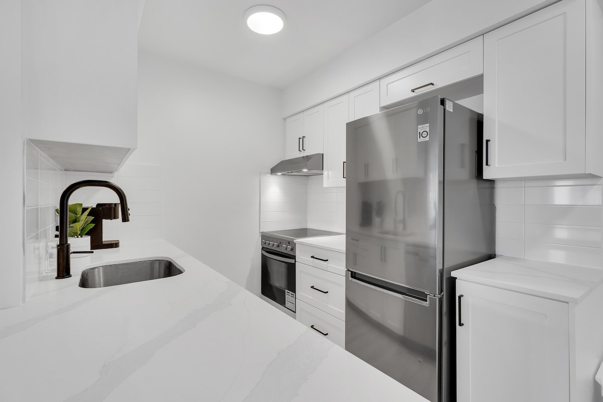 Newly Renovated 1BR Condo | Steps from Main Street