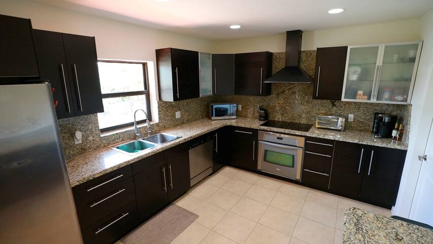 Pompano’s Inter-Coastal Paradise gallery image 5