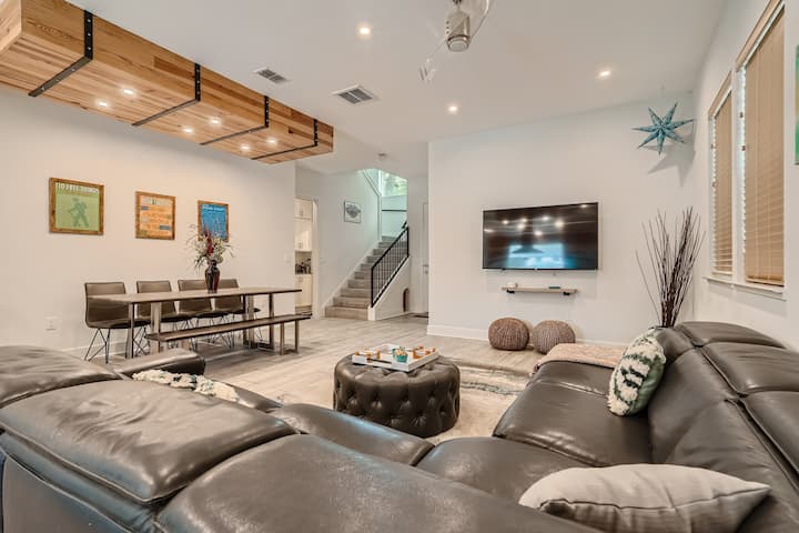 Prime Location! Pet Friendly Home I Lap Pool/spa - Austin, TX