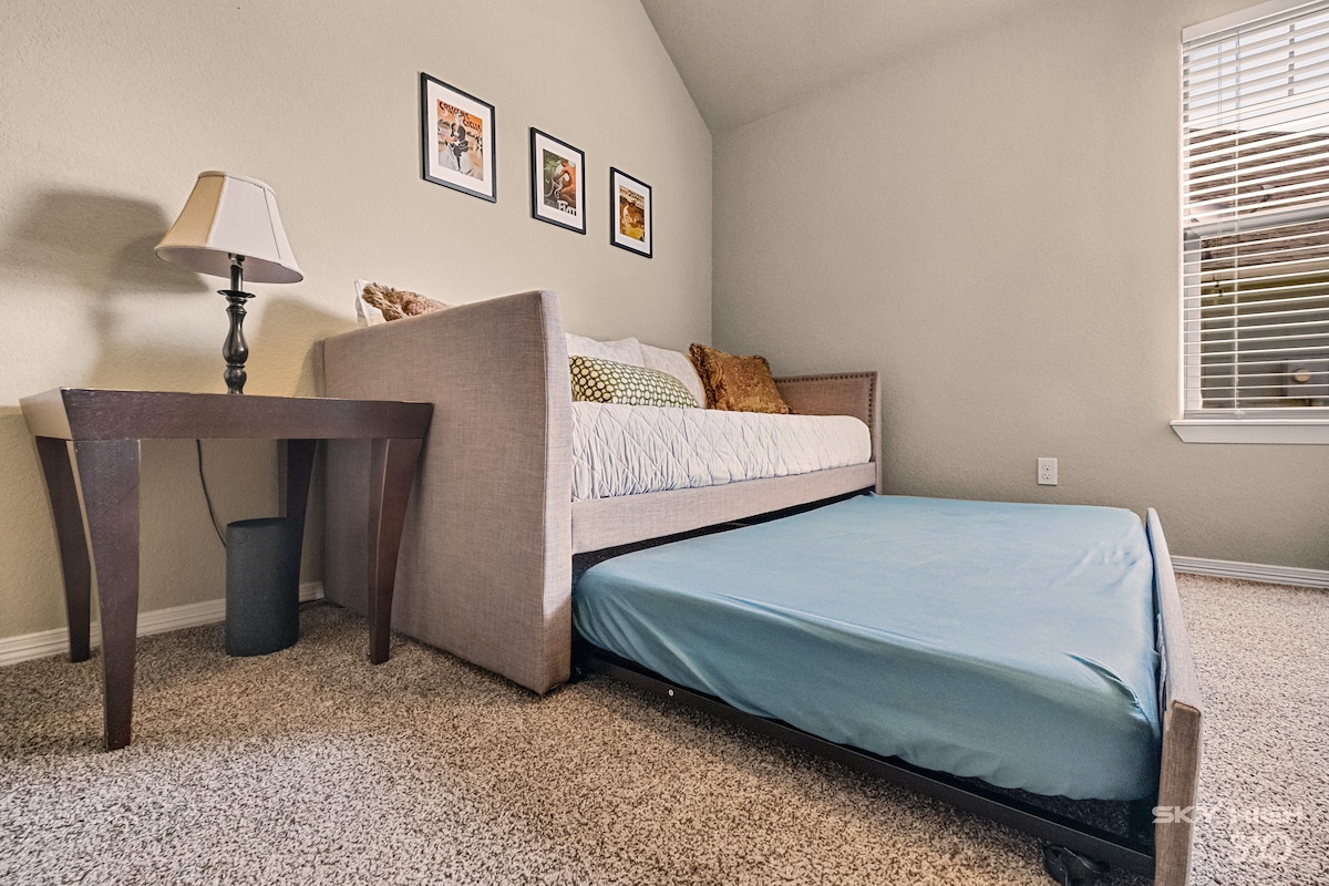 BR4 ：带轮椅的沙发床