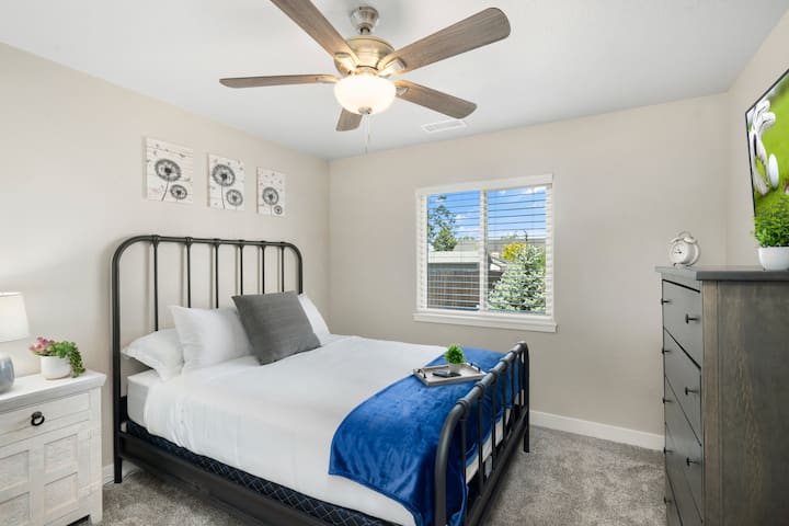 Bedroom #2 - Queen size Memory Foam mattress, Smart TV, Clothing storage