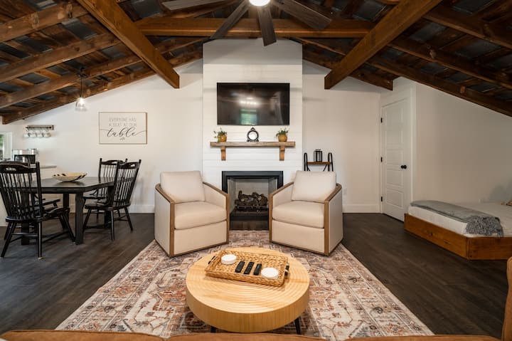 The Hayloft: 20+ Mins To Downtown Greenville - South Carolina