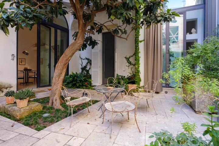 Charming apartment, heart city