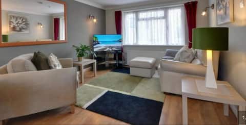 Sundance - great location!Free Wi-Fi & Garage park
