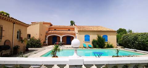 Villa - Piscine, plage à 20 min